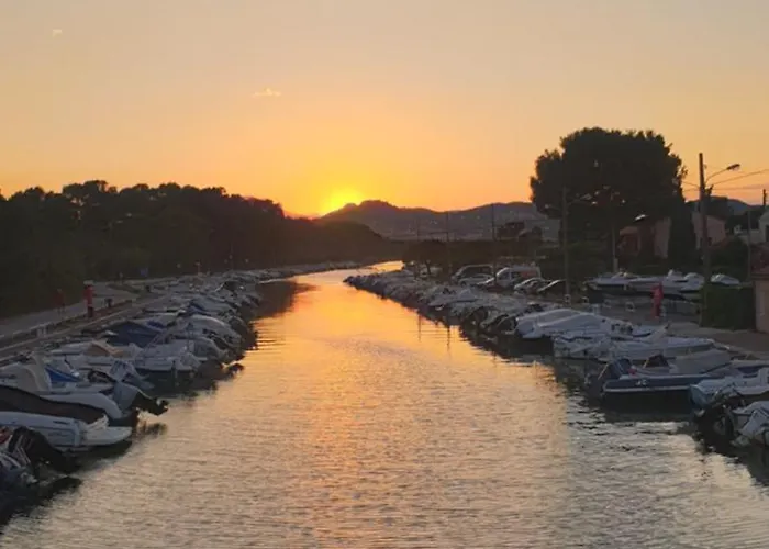 Le De L'ayguade - A 100 M * Hyeres